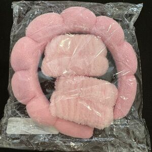 Facial Spa Headband w/ wrist bands - 3 pieces, Plush Hair Accessories - NEW